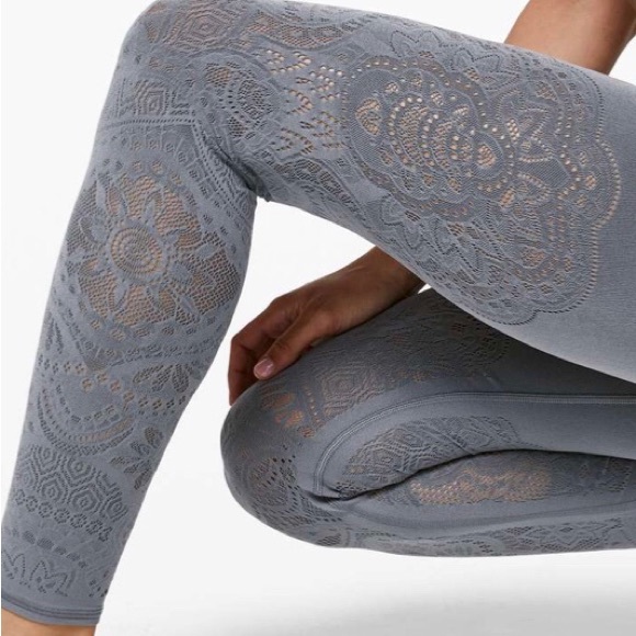 lululemon leggings Size 6 - Picture 3 of 3